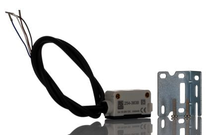 RS PRO Diffuse Reflection Photoelectric Sensor, Block Sensor, 3 m Detection Range [0]; 254-3638