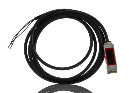 RS PRO Light Convergent Reflection Photoelectric Sensor, Block Sensor, 5 cm Detection Range [0]; 254-3647