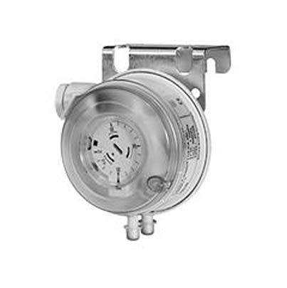 Siemens QBM Series Pressure Sensor, 500Pa Min, 2000Pa Max, Gauge Output, Differential Reading [QBM81-20 / S55720-S125]; 632-532