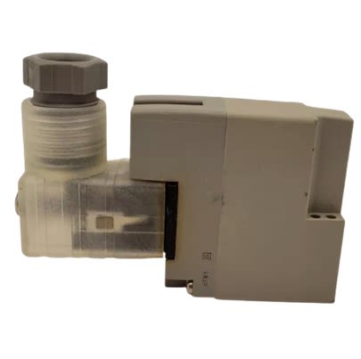 SMC 3/2 Pneumatic Solenoid Valve - Solenoid M5 x 0.8 V100 Series 24V dc [V115-5DZ]; 646-215