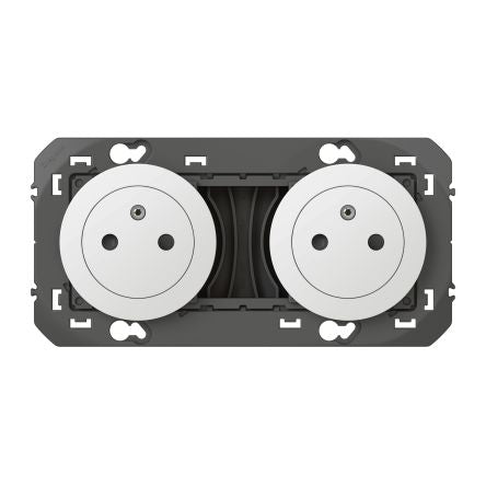 Legrand 6003 White Plug Socket, 2 Poles, 16A, Indoor Use [600332]; 687-976