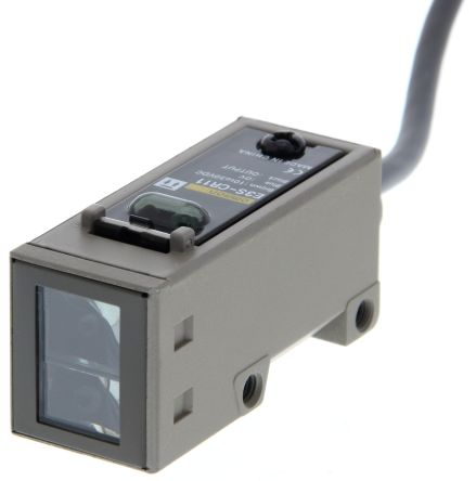 Omron Retroreflective Photoelectric Sensor, Block Sensor, 3 m Detection Range [E3S-CR11 5M]; 214-7136