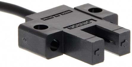Omron Through Beam Photoelectric Sensor, 5 mm Detection Range [EE-SX670P-WR 1M]; 214-7935
