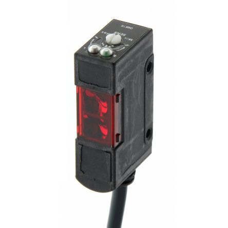 Omron Diffuse Photoelectric Sensor, Square Sensor, 100 mm Detection Range [E3S-AD83]; 215-7767