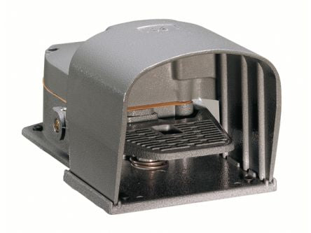 Lovato Off-On-Off Foot Switch - Steel Case Material, 1 NO + 1 NC, 10 A Contact Current, 300V Contact Voltage [KR200S11]; 248-6008