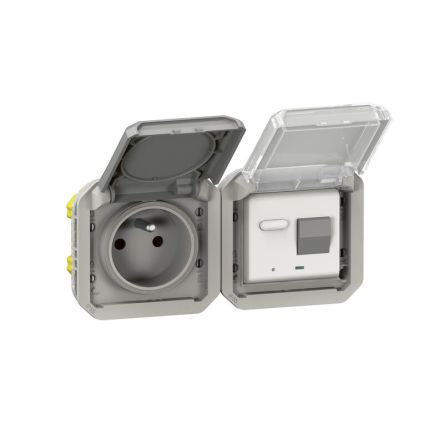 Legrand Plug Socket [069567L]; 253-8770