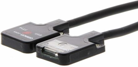 Omron Through Beam Photoelectric Sensor, Block Sensor, 500 mm Detection Range [E3T-FT14 2M]; 262-8853