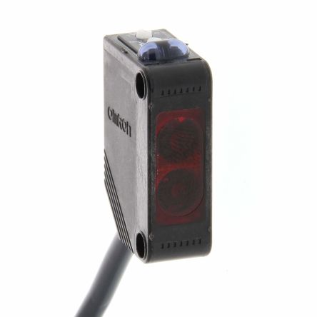 Omron Retroreflective Photoelectric Sensor, Rectangular Sensor, 500 mm Detection Range [E3Z-B81 2M]; 262-8865