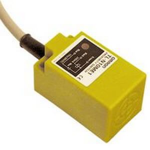 Omron Capacitive Rectangular Proximity Sensor, 10 mm Detection, NPN NO, 12 → 24 V dc [TL-N10ME1 2M]; 265-5097