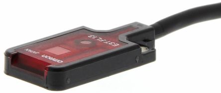 Omron Diffuse Photoelectric Sensor, Rectangular Sensor, 15 mm Detection Range [E3T-FL11 2M]; 266-1545