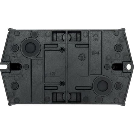 Eaton 3 Pole Surface Mount Isolator Switch - 32A Maximum Current, 15kW Power Rating, IP65 [233989 P1-32/I1/SVB]; 266-4782