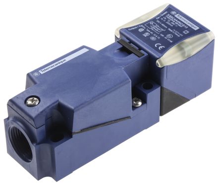 Telemecanique Sensors XS8C4A4NCG13 7931816