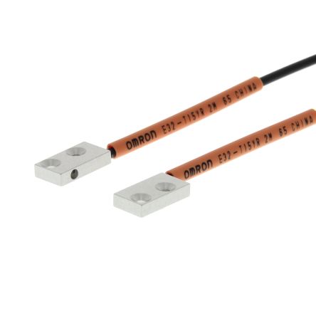 Omron E32-T15YR 2M 2151498